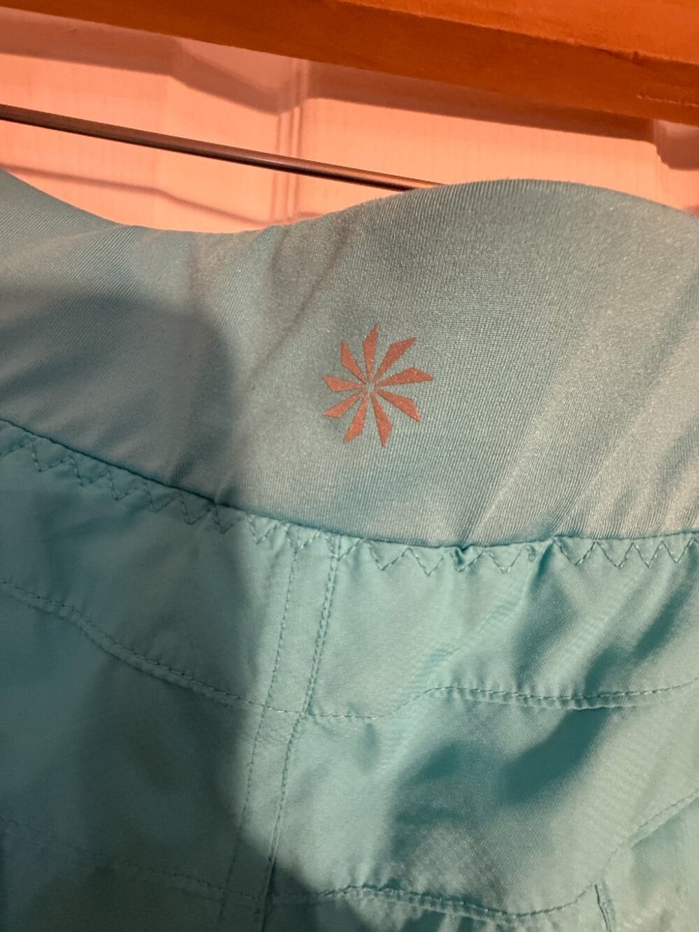 Athleta Aqua Running Shorts | Built-In Liner | Quick Dry | Size Large - Picture 6 of 8